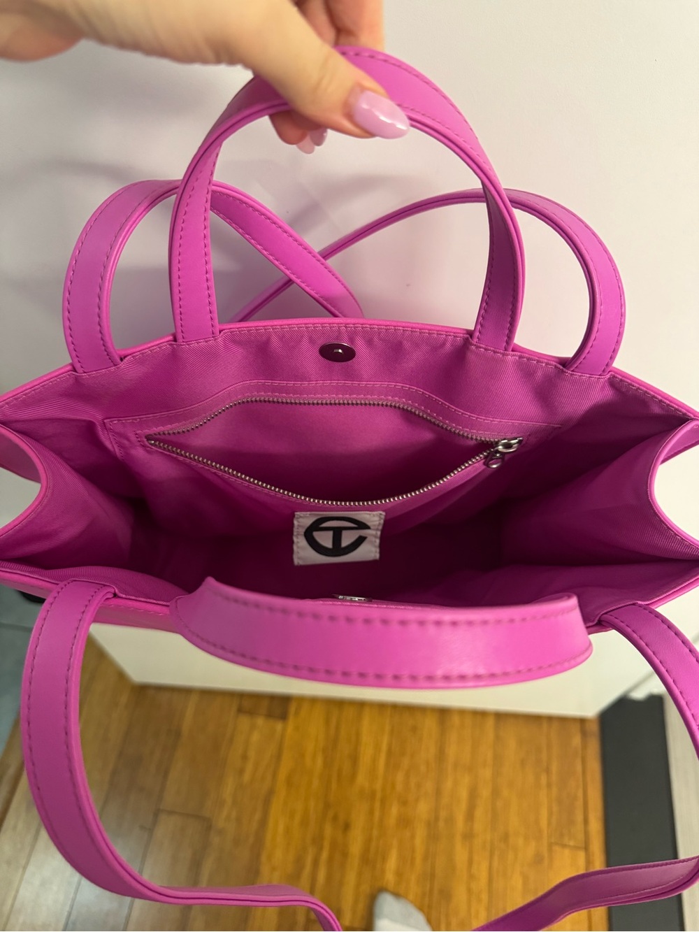Telfar Medium Shopping Bag in Azalea - Picture 3 of 6